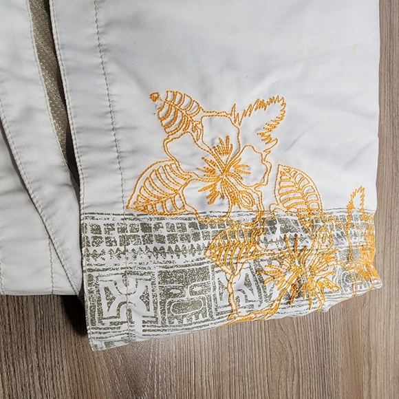 Old Navy Floral Design Men's Swim Trunk's Size XL - Picture 6 of 6